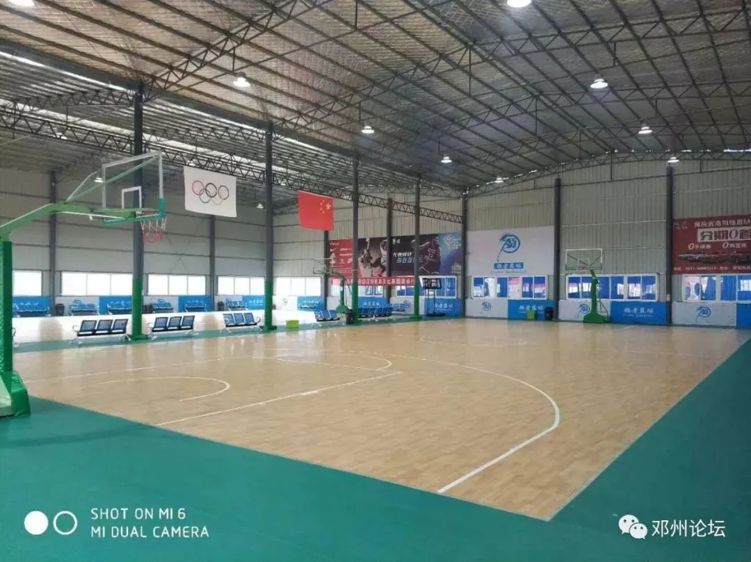 如何根据篮球比赛的不同阶段调整力量训练强度?_1